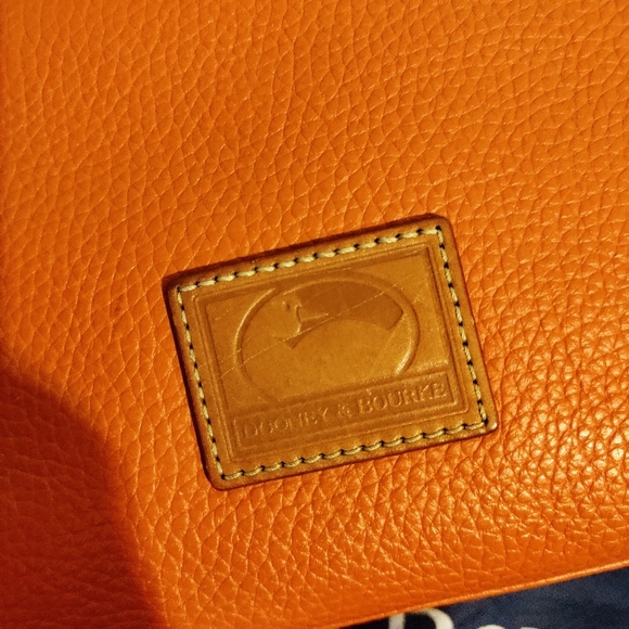 Vintage Dooney  Patterson PERFECT for fall. A rich orange color. - Picture 4 of 13
